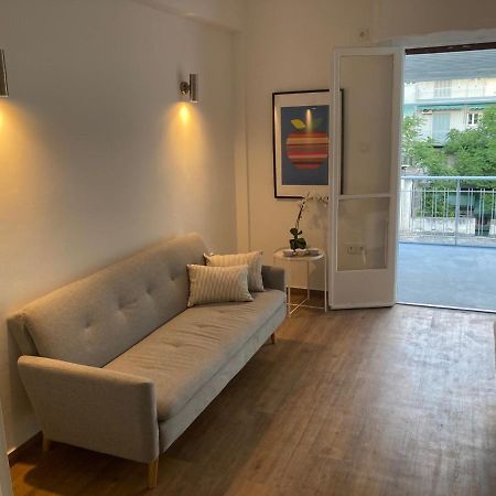 Great Apartment With Terrace In Central Атина Екстериор снимка