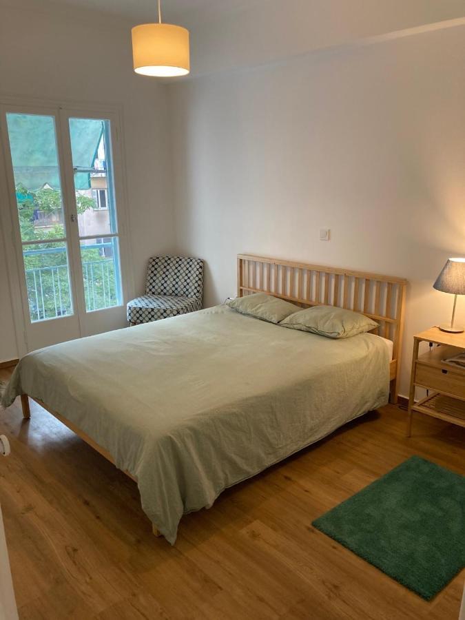 Great Apartment With Terrace In Central Атина Екстериор снимка
